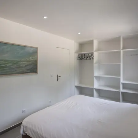 Bleu Nr 19 라카펠메라버