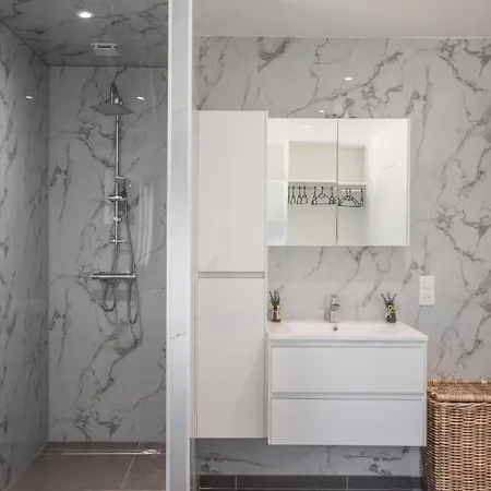 Bleu Nr 19 라카펠메라버